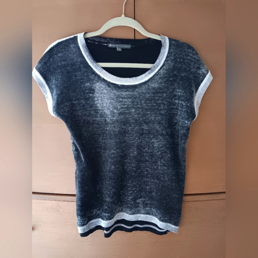 Elliott Lauren Top, Size S, Distressed Black with White Trim